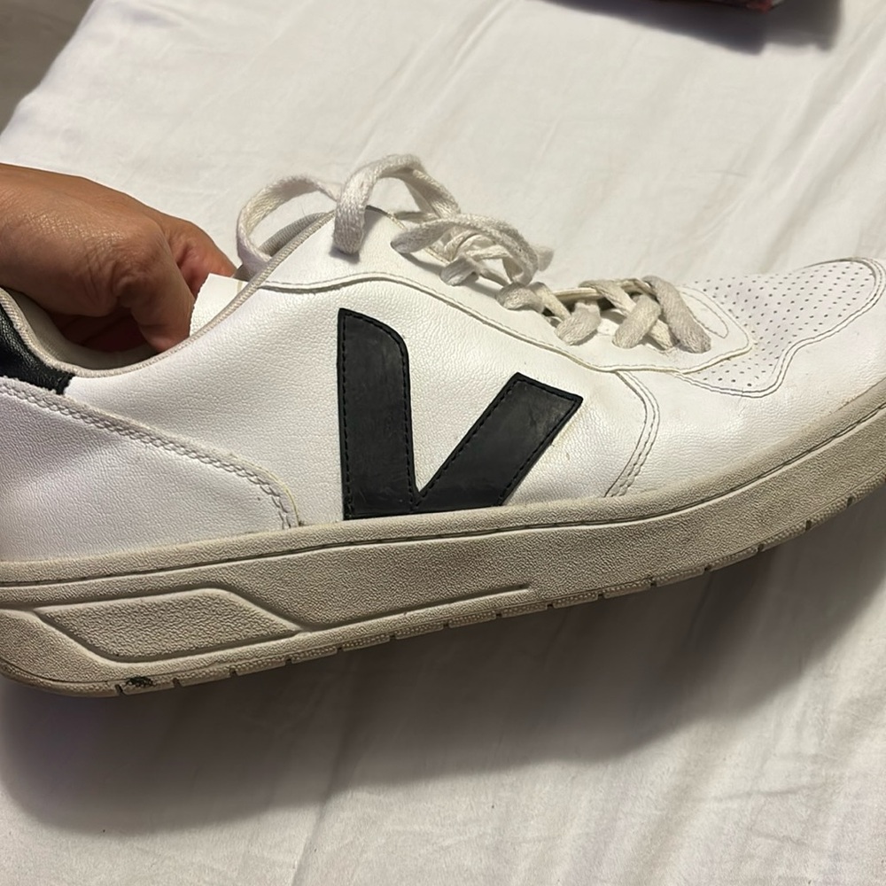 Used in a good condition need to be cleaned